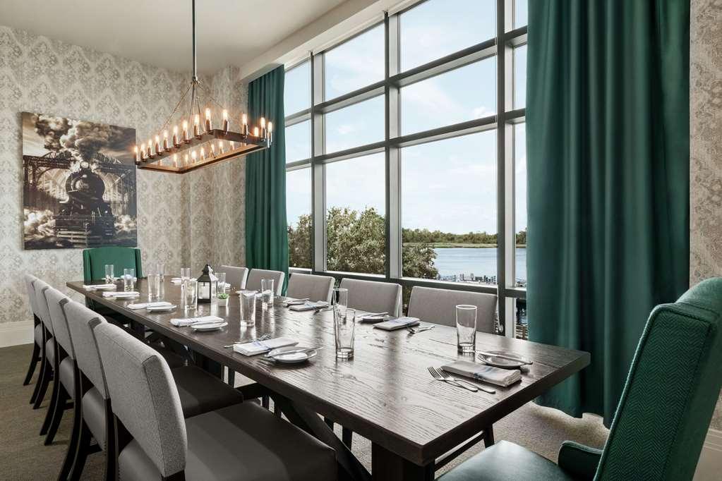 Embassy Suites By Hilton Wilmington Riverfront Restaurant foto